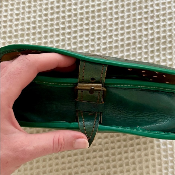 NEW Moroccan Tooled Green Leather Crossbody Saddle Bag - Picture 3 of 6